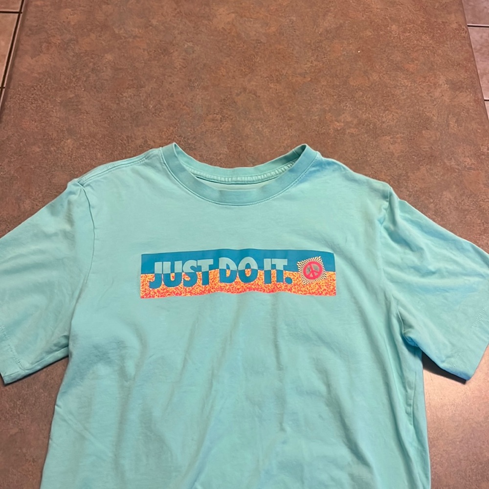 Nike t-shirt